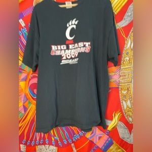 Mens Cincinnati Bearcats College Tee